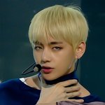 김태형 금발 <b>처피뱅</b>