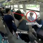 ㅋㅋㅋㅋㅋ백현한테 <b>손키스</b> 날린 거???