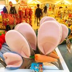 [댓글부탁해] 롯데월드 아닌데 가는데 <b>롯월</b> 머리띠 쓰면 관종같아?