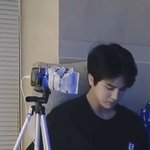 더보이즈 여섯시간 <b>브이</b>앱했을때 폰 뜨거워져서
