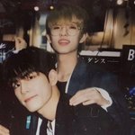 얘들아 아침보다 밤에 <b>뷰러</b>가 더 잘되는데 뭐임???