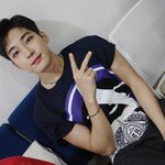 안경 쓰는 것 VS 안 쓰는 것 갈리는 남돌