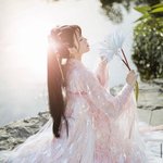 [드루와] 얘<b>도라</b> 졸업사진 한푸 이고 오땡 ㅎㅎ