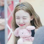 얼굴에 장난기 <b>그득</b>한 여돌