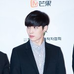 엑소 쌉늦덕인데
