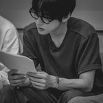 [방탄소년단] 질문)너희라면 새 기억들 <b>VS</b> 중고럽셀 2개중에 뭐 살꺼야?