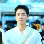 얘들아 <b>이분</b> 누구냐?