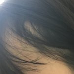 <b>귀뒤</b>로 넘기면 머리가 이래 ㅅㅂ