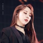 <b>세모</b> 입 가진 아이돌 누구있지?