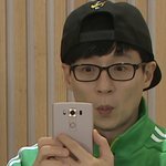 <b>어떠</b>케 ㅠㅠㅠㅠ 뉴스 보는데