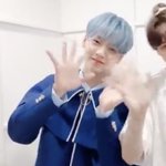 밝은데서 보니까 <b>머리색</b> 이쁨 ㅠㅠ
