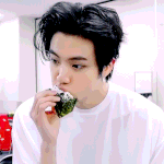김석진 <b>삼각</b>김밥