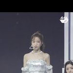[드루와] 히토미 이 <b>의상</b> 바지인 게 너무 웃겨ㅋㅋㅋㅋㅋㅋ