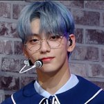 <b>최수빈</b> 어제 943무대 안경쓴거