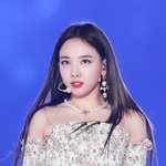 <b>나연</b>