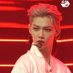 스키즈 필릭스는 이 머리 <b>박제</b>해야함