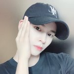 꽁꽁 숨기다 드디어 머리색 공개한 남돌