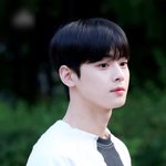 잘생김에 <b>편견</b> 따윈 없다는 男돌