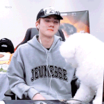 [EXO] 후드가 원래 <b>저런</b> <b>핏</b>이냐