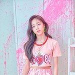 점점 얼굴이 변하고있는 05년생 여돌