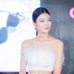 <b>리아</b> 어깨랑 두상은 아이돌 중에서도 최고같아