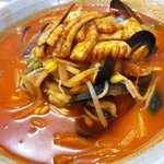 먹음직스러운 <b>짬뽕</b>