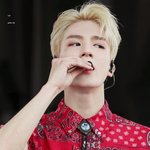 이제노는 덮머 깐머 <b>갭</b>차이가