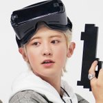 <b>찬열</b> 블러셔 칠한 사람