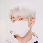 백현 하얀머리 진짜 예쁘긴하다