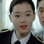 [댓글부탁해] 이 얼굴로 살면 진짜 조카 죽어도 <b>여한</b>없음 ㄹㅇ