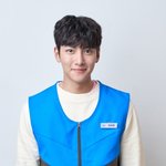 편의점 알바생 변신한 지창욱
