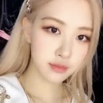 __ 아이돌들은 진짜 <b>화려</b>한 화장 잘어울리네