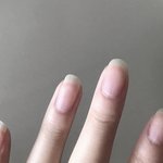 나 <b>손톱</b> 좀 이쁜듯