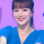 나은 너무 예쁘다