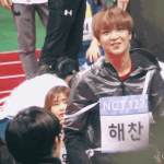 혼자남아서 쑥쓰러운 <b>이동혁</b>