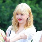 [드루와] <b>미미</b> 이 짤 약간 김채원 닮지 않았냐