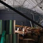 이번 산사태로 한순간 미망인이 되었습니다.