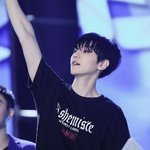 백현은 <b>몬스터</b> 때 리즈였던 것 같음