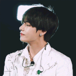 <b>김뷔</b>