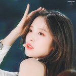 아련한 예쁨에 흔들리는 <b>덕심</b>