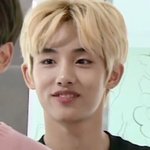 [NCT] 팬이 윈윈이<b>한테</b> 도대체 뭘 먹고 이렇게 귀엽냐고 물어봤는데