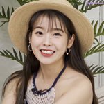 아이유가 후배들한테 선물 받은 거