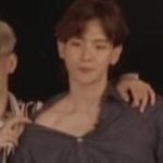 백현은 <b>몸선</b>이 너무 여리여리해