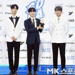 [모두드루와] <b>소리바다</b> 블루카펫에 과한 화장한 아이돌이 있다?