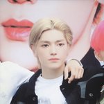 태용이 <b>장발</b> 넘 예쁘다..