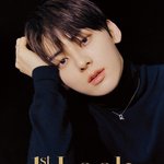 <b>황민현</b> 스와로브스키