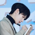 [모두드루와] 솔직히 런쥔도 닥 <b>흑발</b>임 무조건 ㄹㅇ