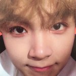 하...얘보다 <b>코랄</b> 섀도우 잘어울리는 남돌 없어