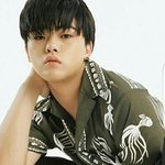 [꼭조언부탁] 이 <b>두남자</b> 각각 몇살로보임
