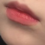 이 입술색 <b>봄웜</b>같애 여쿨같애??